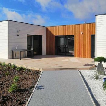 Entrée pour maison contemporaine à l'Île-d'Olonne