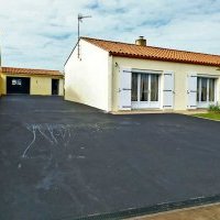 Cour et accès de garage en enrobé aux Sables d’Olonne