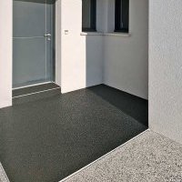 ACcès maison en moquette de pierre aux Sables d'Olonne